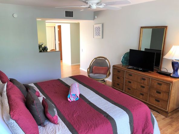 The Bird's Nest Vacation Rentals: 403 Gulf Dr S, Bradenton Beach, FL 34217